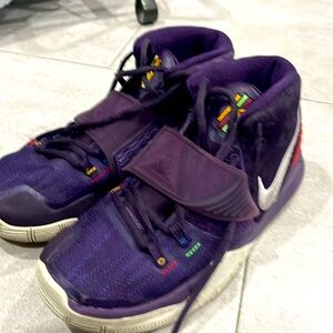 Boys kyrie Irving basketball shoes